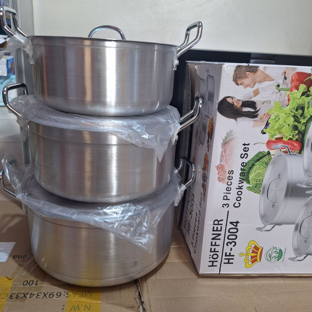 3Pcs Aluminium Pot Set (3004) Sizes: 22cm, 24cm, 26cm