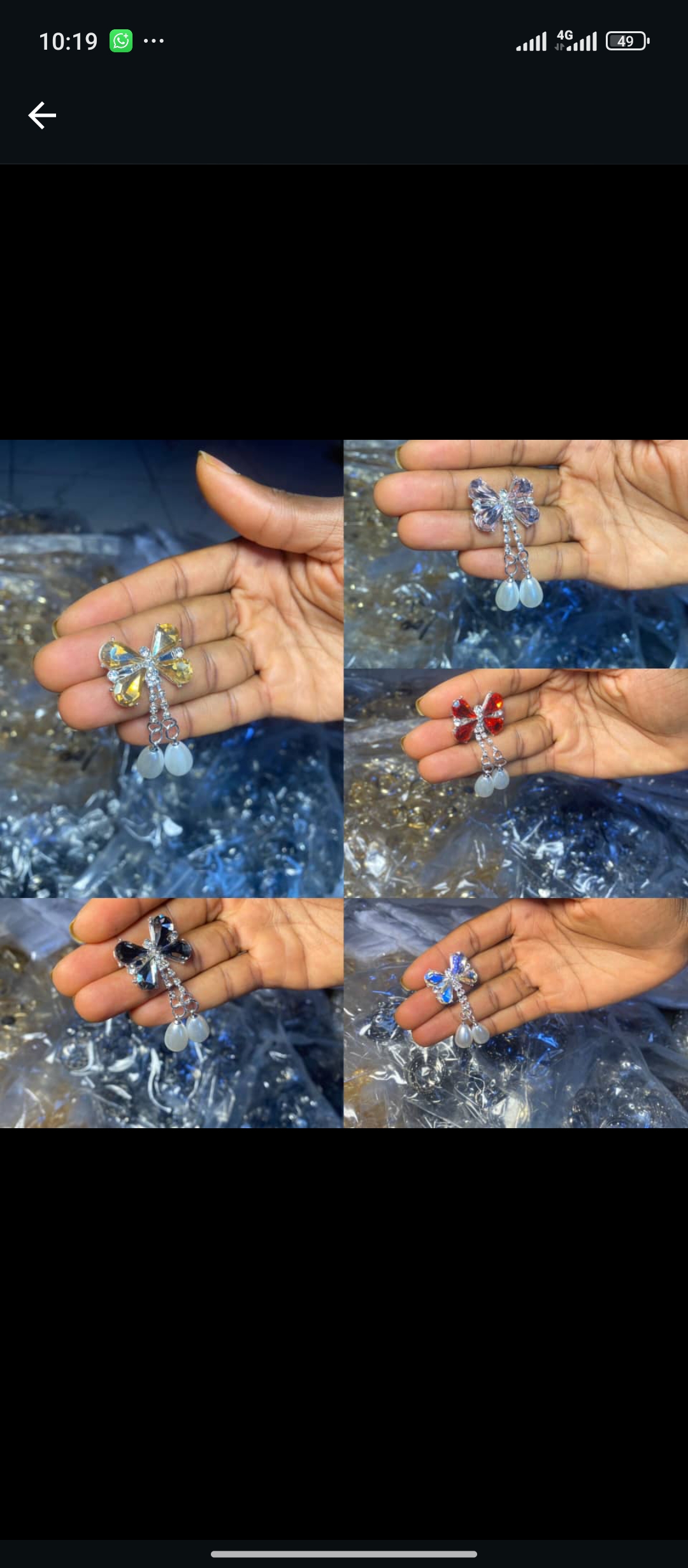 Colored premium chain brooch