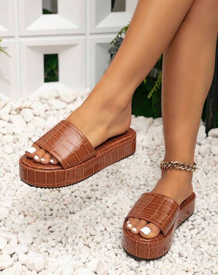 Platform slide for ladies
