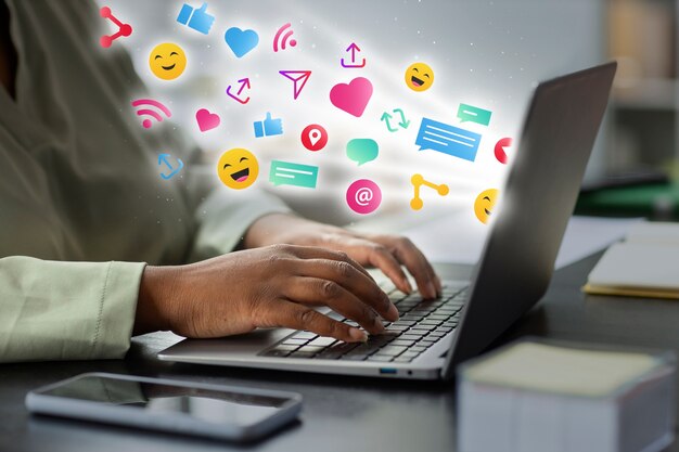 A business owner using digital tools to grow her business.